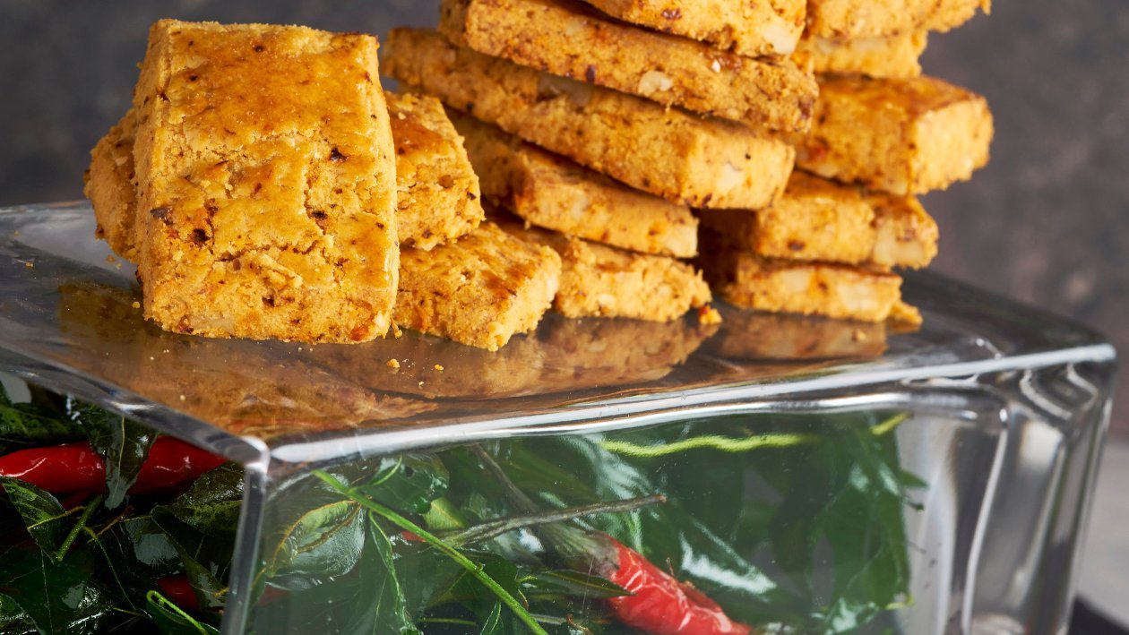Salted Yolk Walnut Chilli Cookie