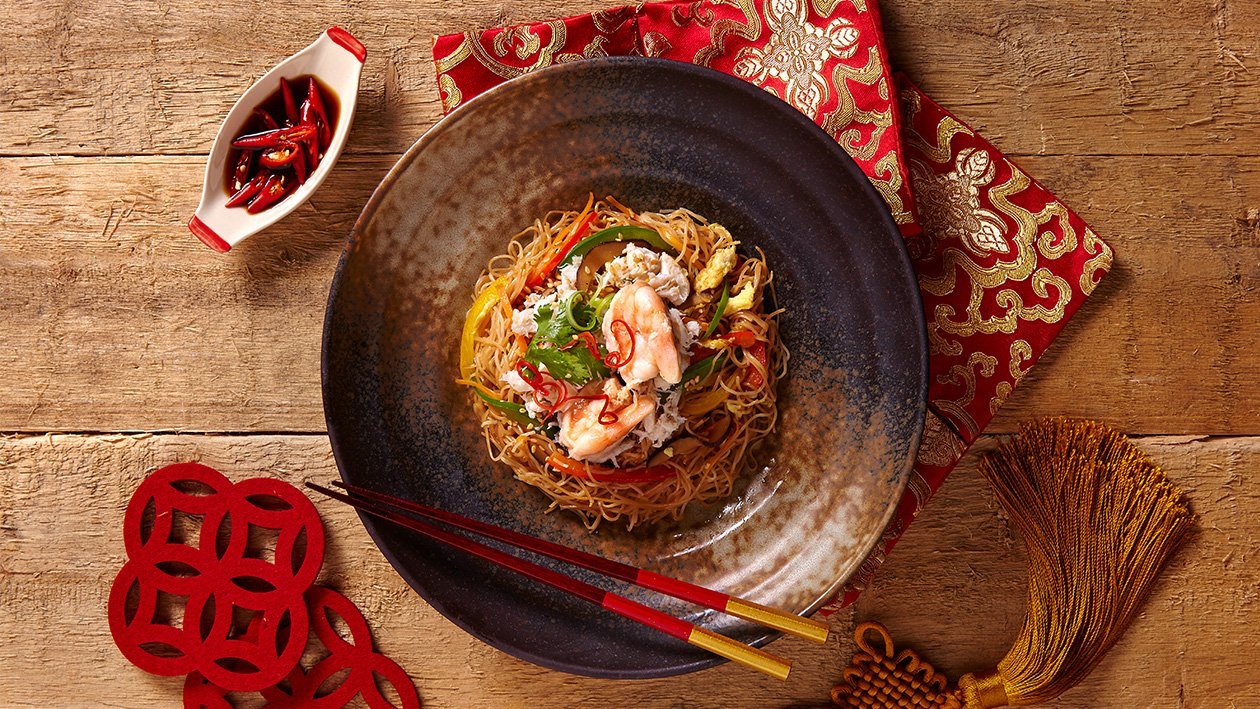 Stir Fried Mee Sua with Crab Meat and Prawn