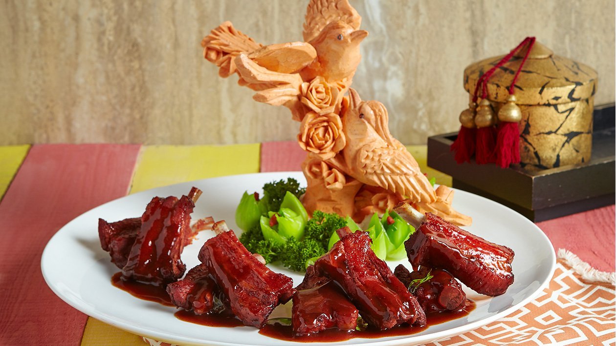 Braised Pork Ribs in Seafood Sauce