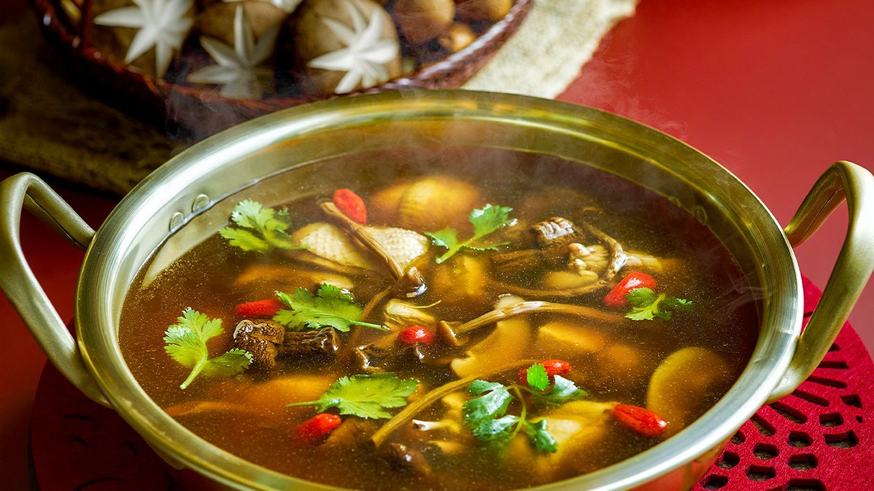Double Boiled Mushroom and Chicken Hot Pot Soup