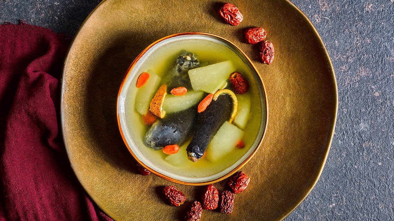 Snow Pear with Black Chicken Broth