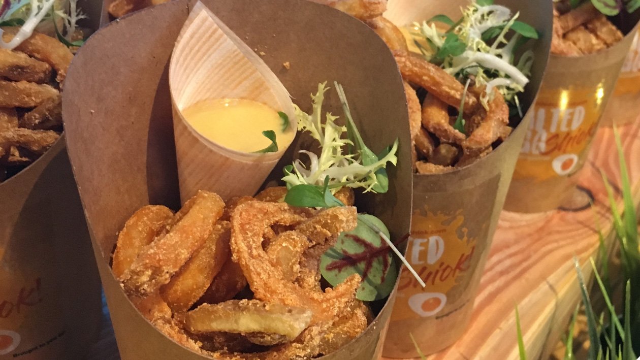 Curly Fries with Salted Egg Dip